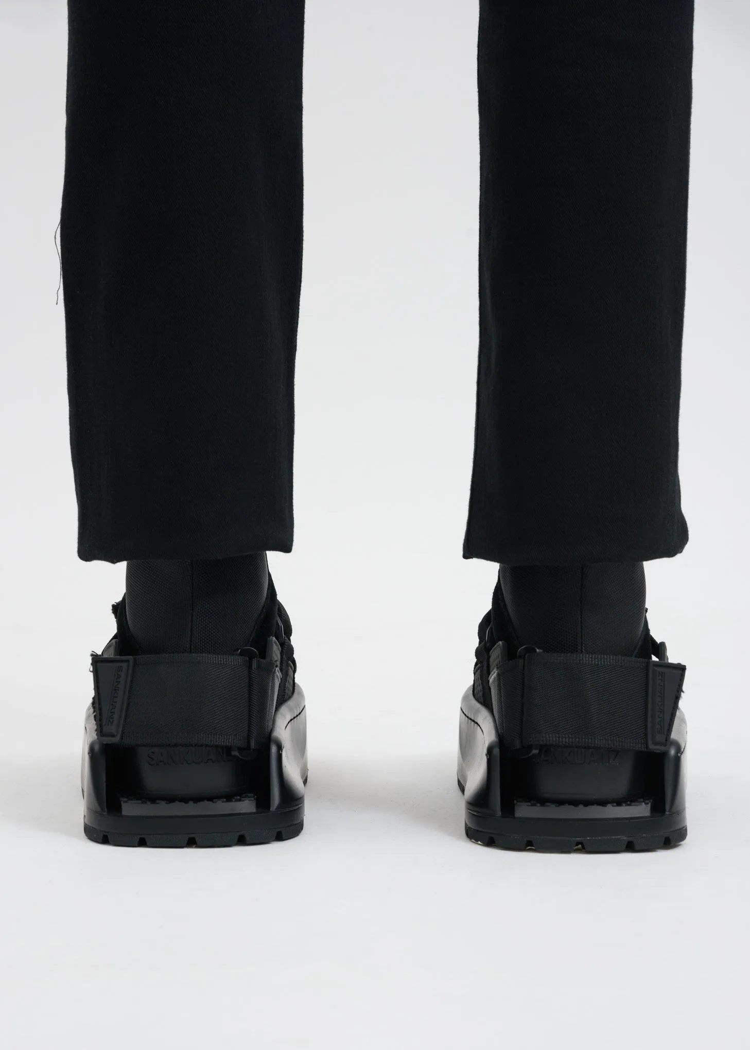 Black Double Sneakers