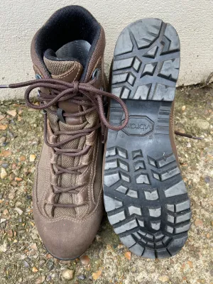 British Army Issue AKU Combat  Boots Grade 1 used condition