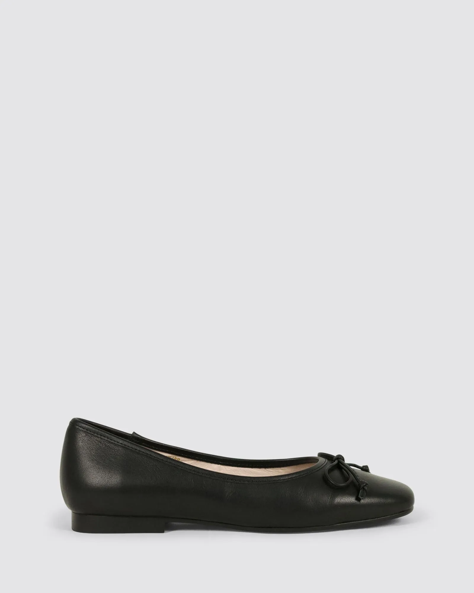 GILLOT BALLET FLATS BLACK LEATHER