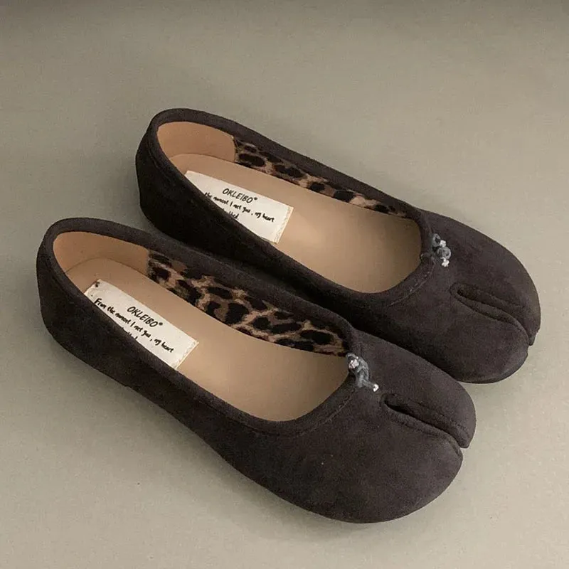 LIZAKOSHT  -  Autumn Women Flat Shoes Fashion Split Toe Shallow Slip On Mary Jane Shoes Soft Flat Heel Outdoor Dress Single Shoes New