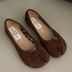 LIZAKOSHT  -  Autumn Women Flat Shoes Fashion Split Toe Shallow Slip On Mary Jane Shoes Soft Flat Heel Outdoor Dress Single Shoes New