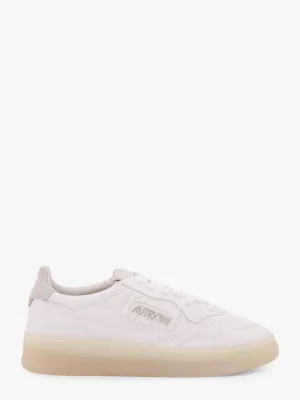 Medalist low canvas sneakers