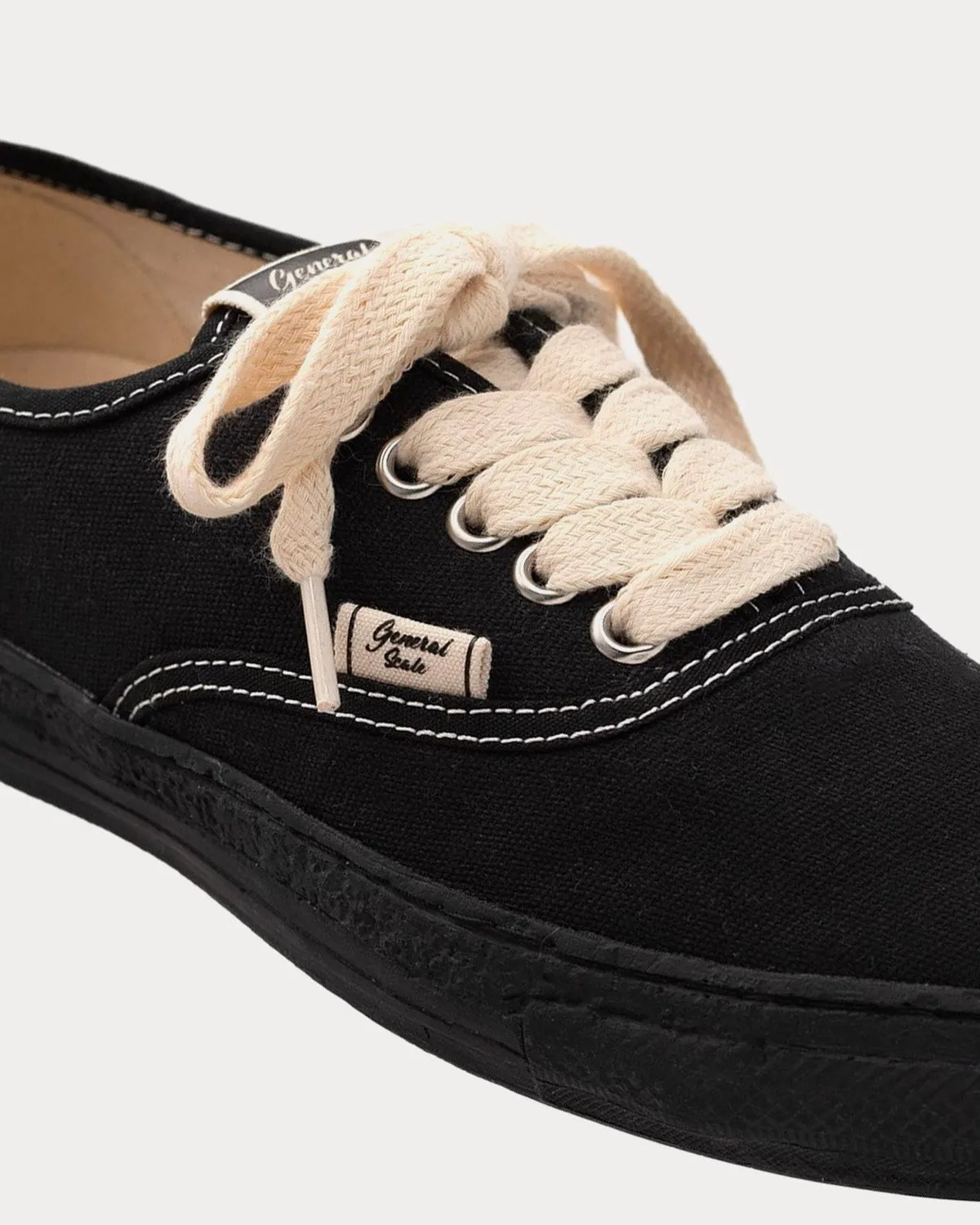Past Sole 5 Canvas Black / Black Low Top Sneakers
