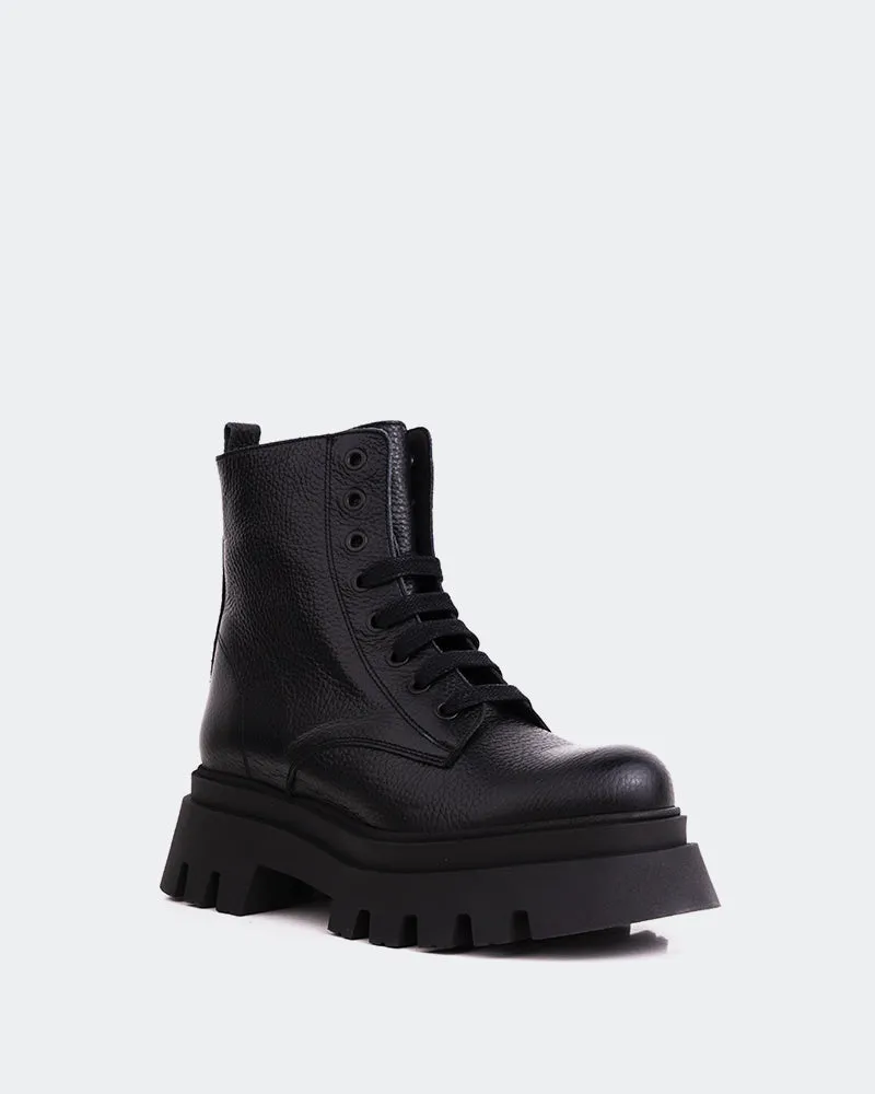 Sainz Black Leather